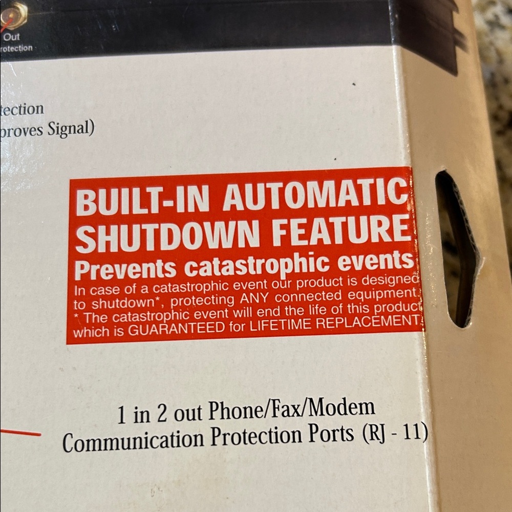 Black Surge Protector with 2800 Joules - Picture 4 of 16